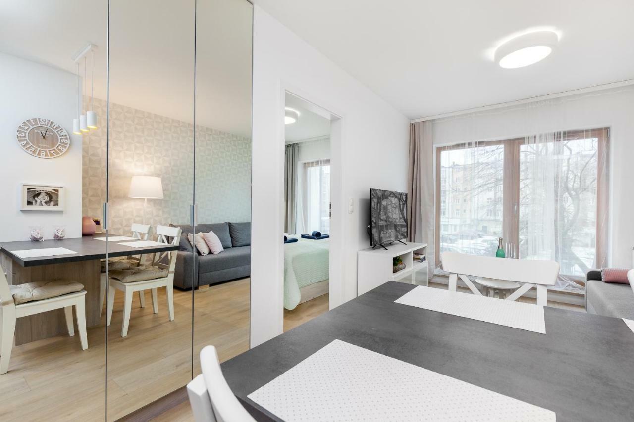 Apartment Black&white - Batory Five