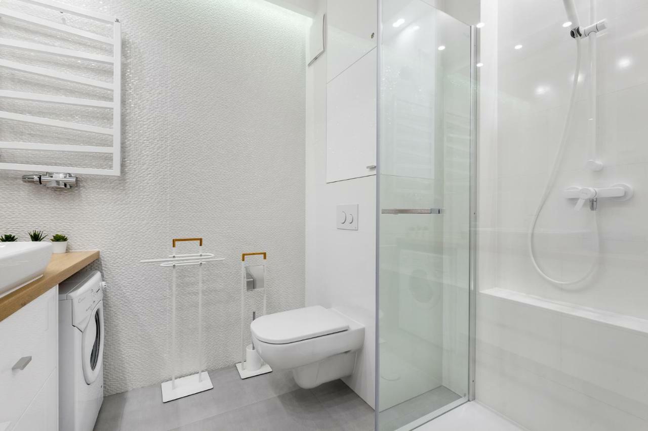 Apartment Black&white - Batory Five Gdynia